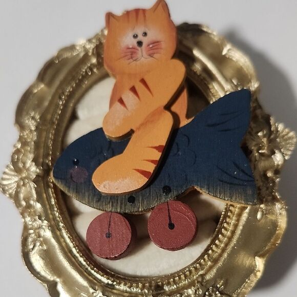Orange Cat Riding Fish Wooden Brooch Pin - Picture 4 of 4